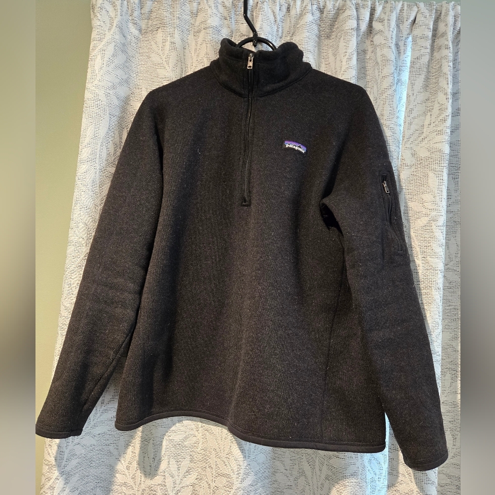 Black Half-Zip Patagonia Fleece Pullover